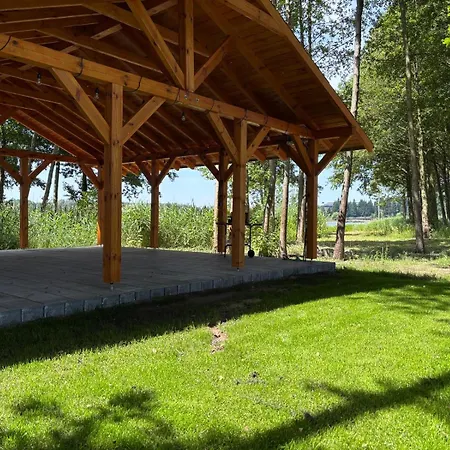 Pod Olchowym Dachem Lubie Holiday home *